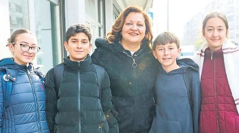 Ambaryolu Caddesi'nde yılbaşı coşkusu, ekonomi canlandı, bereket yakalandı