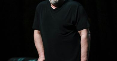 Komedyen eleştiriliyor, yaş ayrımcılığı gündemde, sosyal medya yorumları