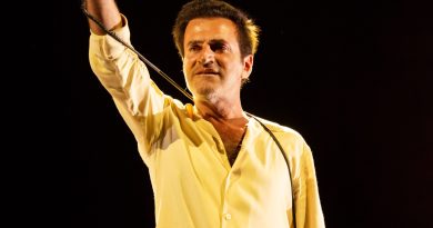 Gençlik, beklenti, şımarıklık, anne baba, eleştiri