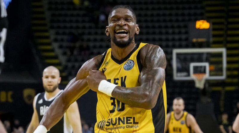 Yetenekli oyuncu geldi, basketbol coşkusu dorukta!