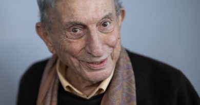 Usta sanatçı Haldun Dormen'e acil şifalar dileriz