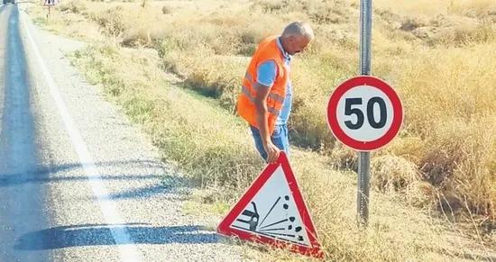 Saçmalıkla gerçek arasındaki çizgi giderek inceliyor