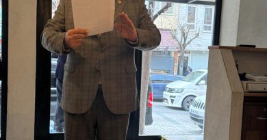 Telif hakları savunucusu, liderliği yeniden üstlendi