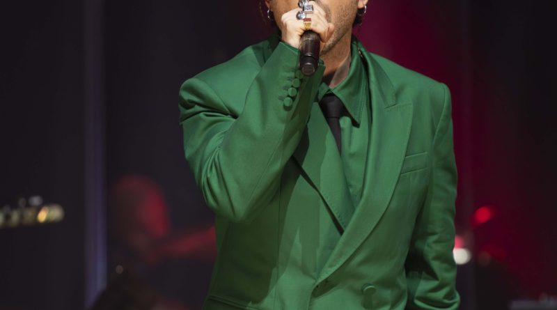 Sanatçı, savunmasını yapıyor, davayı takip ediyor, perperişan