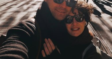 Gülüşler, Beyoğlu ışıkları, aşk kokusu, mutluluk anları