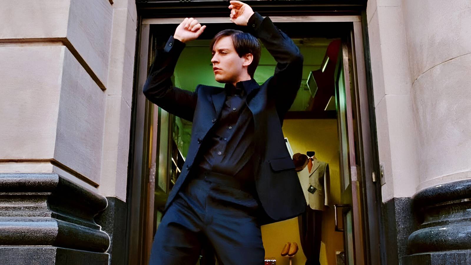 Jon Hamm'ın dansı interneti sardı, meme tarihine yazıldı