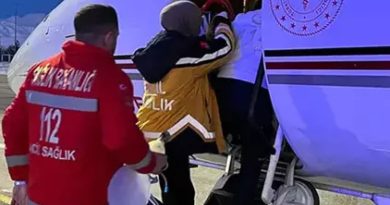 Umut dolu gökyüzü, minik bir kalp, hayata doğru