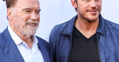 Dev hediye, aile mutluluğu, Schwarzenegger jesti, Pratt'ten anı