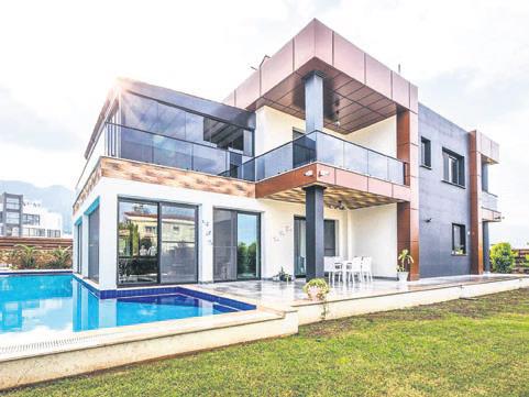 Lüks, ayrıcalık, dedikodu ve sosyal medya arasındaki ince çizgi