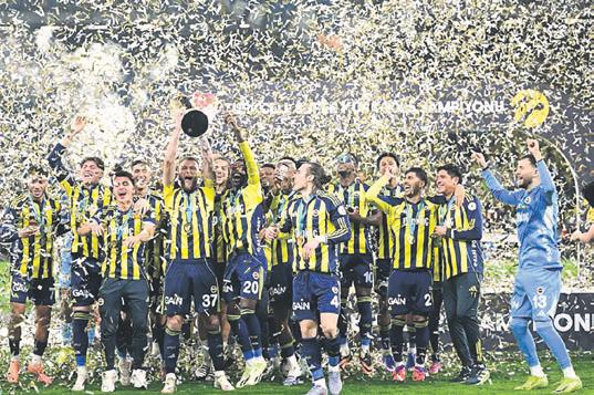 Lüks yaşam, ayrıcalık, dedikodular, sınıf ayrımı, sosyal medya