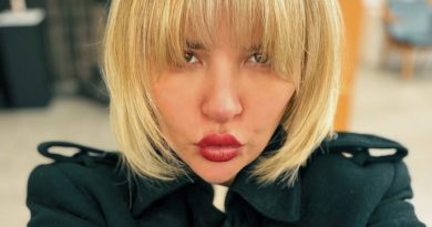 Yepyeni bir soluk, ışık saçıyor yüzüne