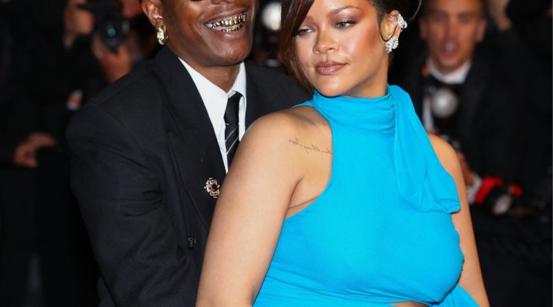 Aşkın başlangıcı annenin teşvikiyle mi oldu acaba?