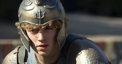 Atlı dost, maceraya eşlik ediyor, gökyüzü yol gösteriyor