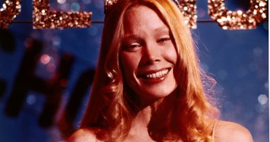 Korku, nostalji ve Flanagan'ın dokunuşuyla Carrie yeniden doğuyor