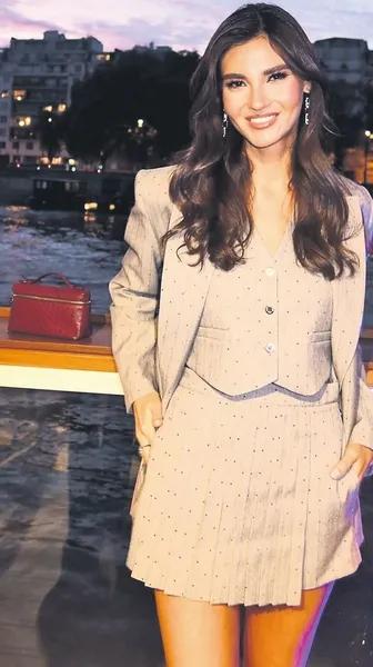 Gizemli gül, yeni başlangıç mı? Aşk kokusu havada