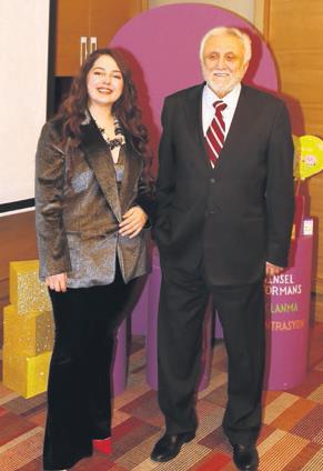 Gülüşler, anlar, Kahire ışığında yeni bir başlangıç