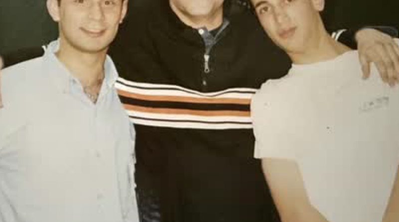 Dostluğun sıcaklığı, umutla sarılıyor, güçlü kal Ufuk