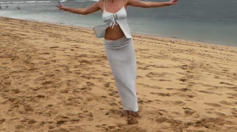 Güneş, kum, Melis Bali'nin büyüsü dansla birleşiyor