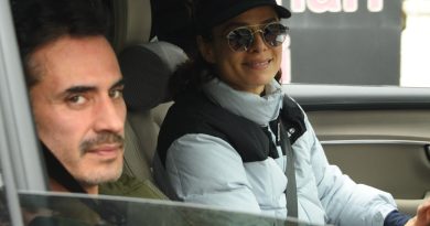 Gülüşler, tenis kortu, keyifli bir an!