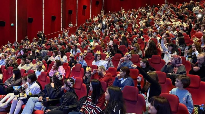 Gülüşler, macera, aile, sinema keyfi dorukta!