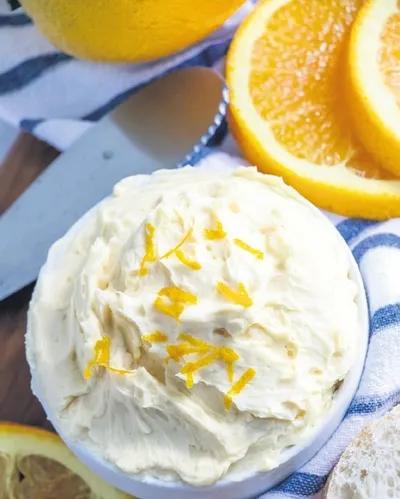 Doğal lezzet, ev yapımı tereyağıyla sofraya taşınıyor