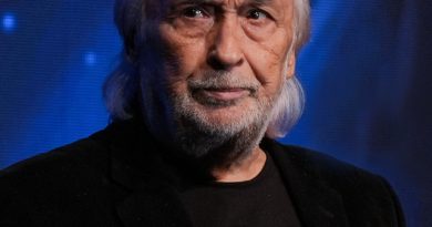 Türk halk müziğinin ışığı söndü, anısı kalplerde yaşayacak