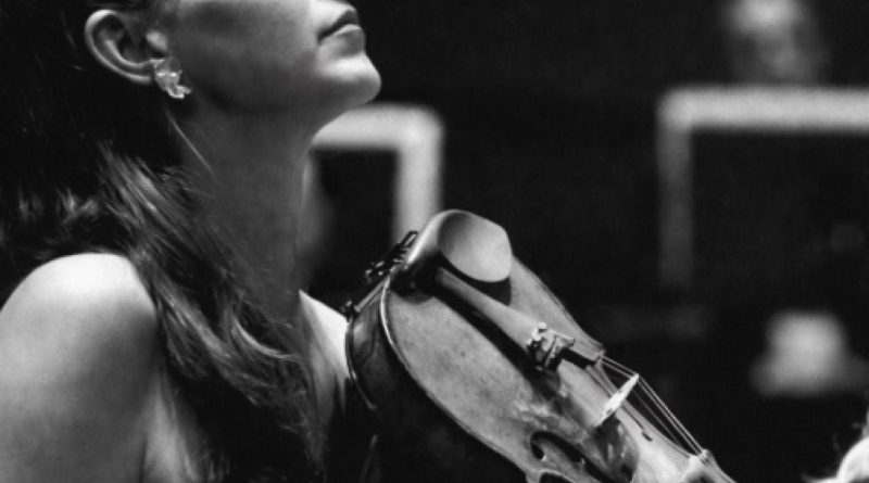 Müzik susmasın, anısı yaşasın, İzmir'de vedalaştık