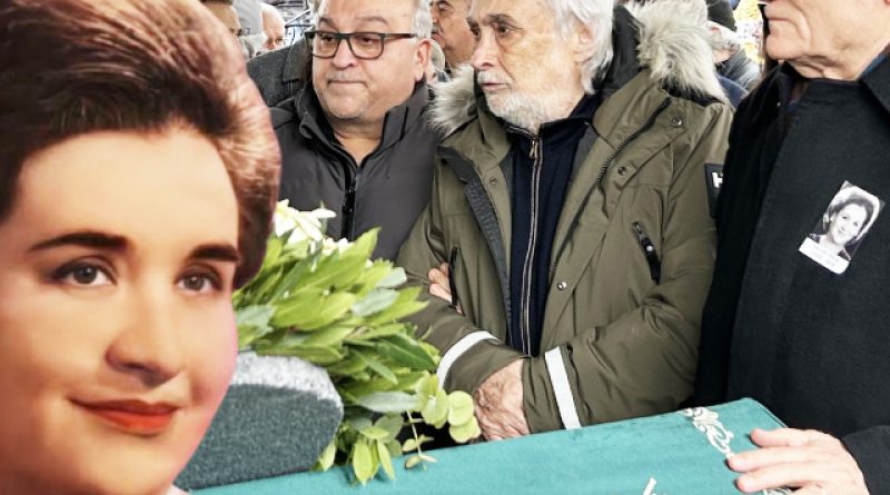 Usta bir ses, Türk halk müziğinin ışığı söndü