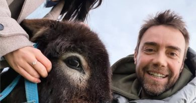 Köyde aşk, sette kahkaha, mutluluk böyle yakışır