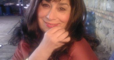 Yılların yüzü solgun, umut bir ışık hüzmesi