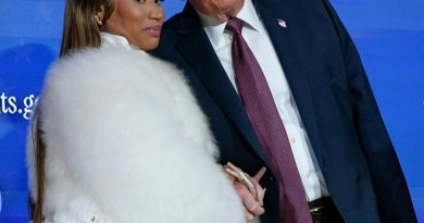 Sürpriz destek, rap yıldızı ve eski başkan bir araya geldi