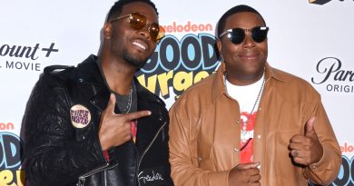 Eski dostlar Frankenstein'la komik ve ürkütücü bir maceraya atılıyor