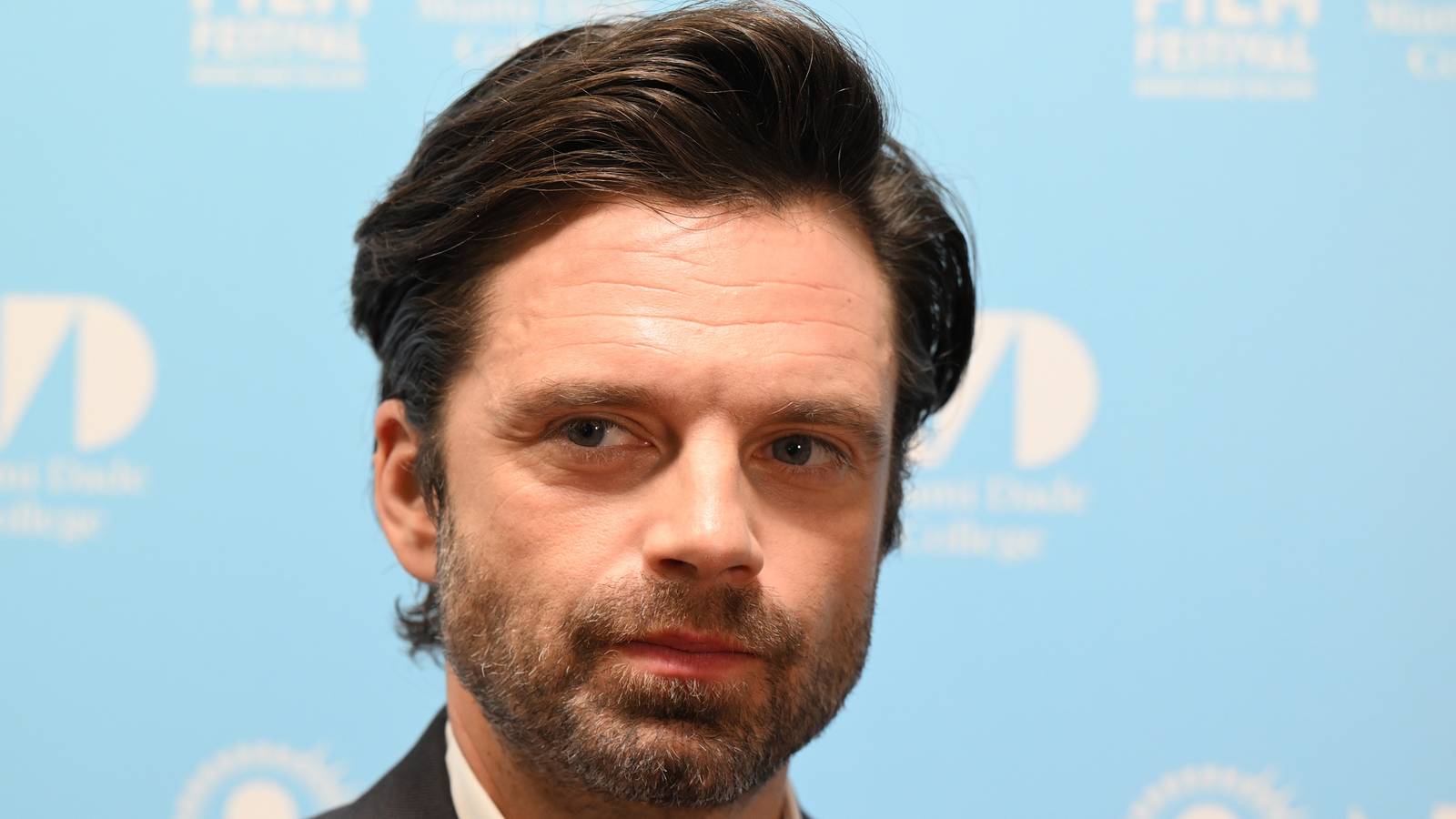 Karanlık dönüşüm, hayal gücünün gücü, Sebastian Stan