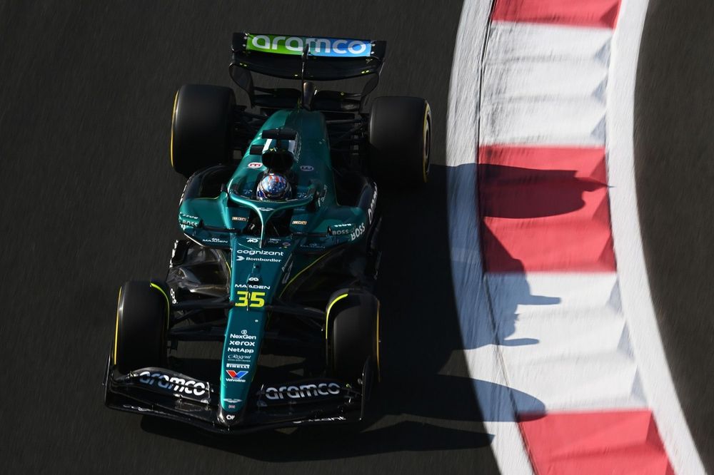 Gecikmeli start, Barcelona'da Aston Martin'in testleri başlıyor