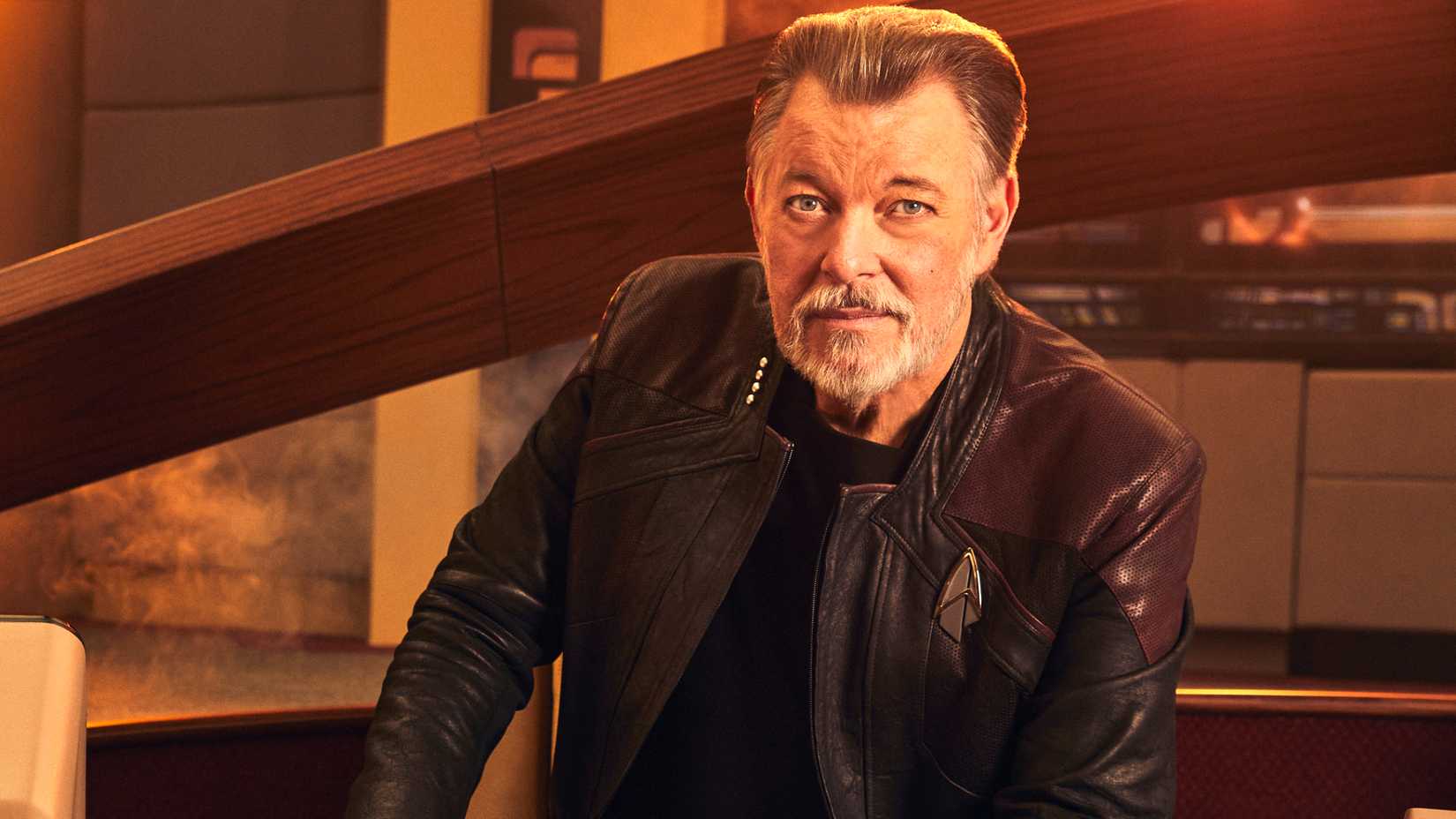 Geçmişin izleri, geleceğin kahramanları, gizemli portreler