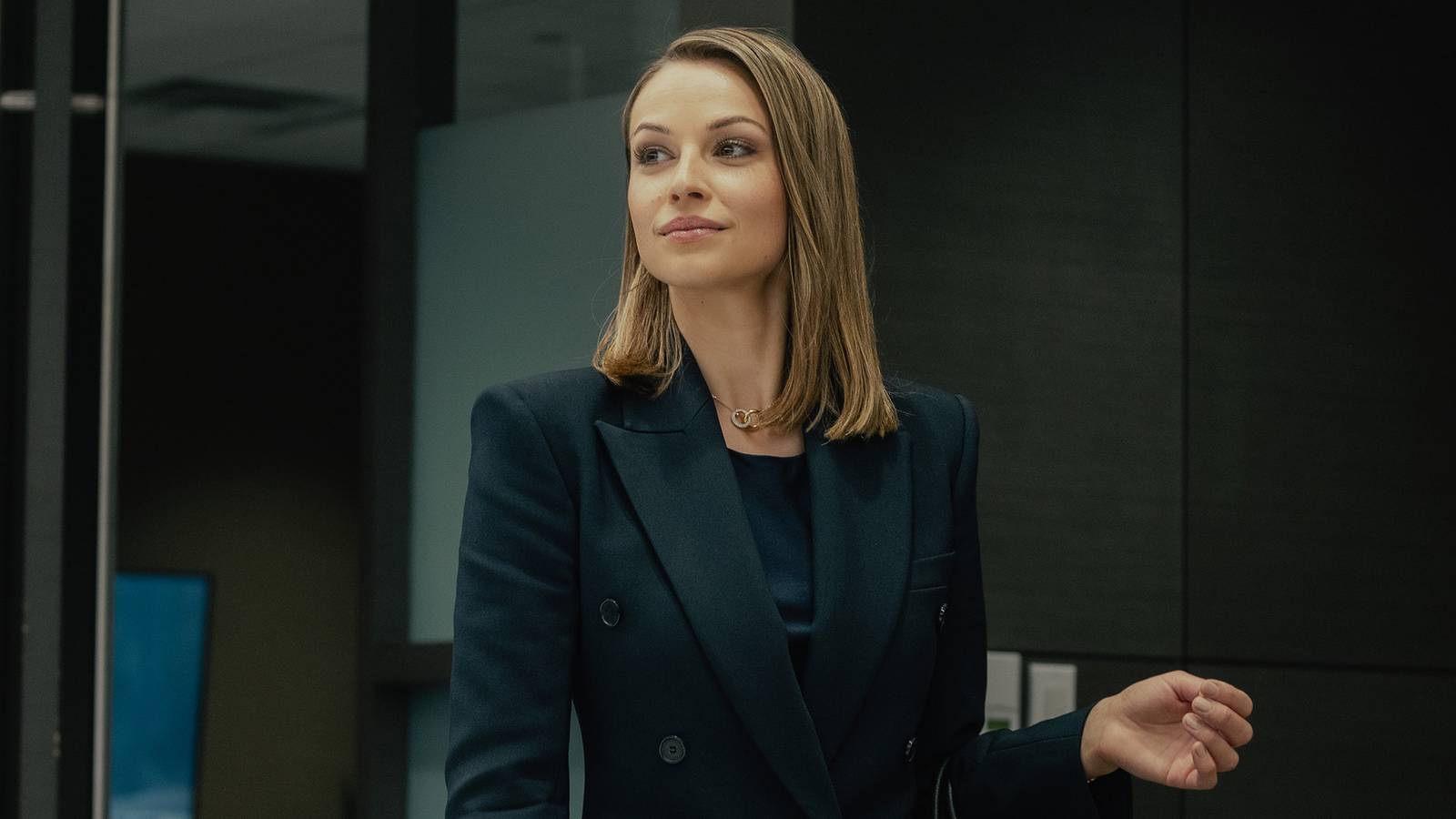 Deniz platformu, riskler ve Rebecca'nın kurnaz planları