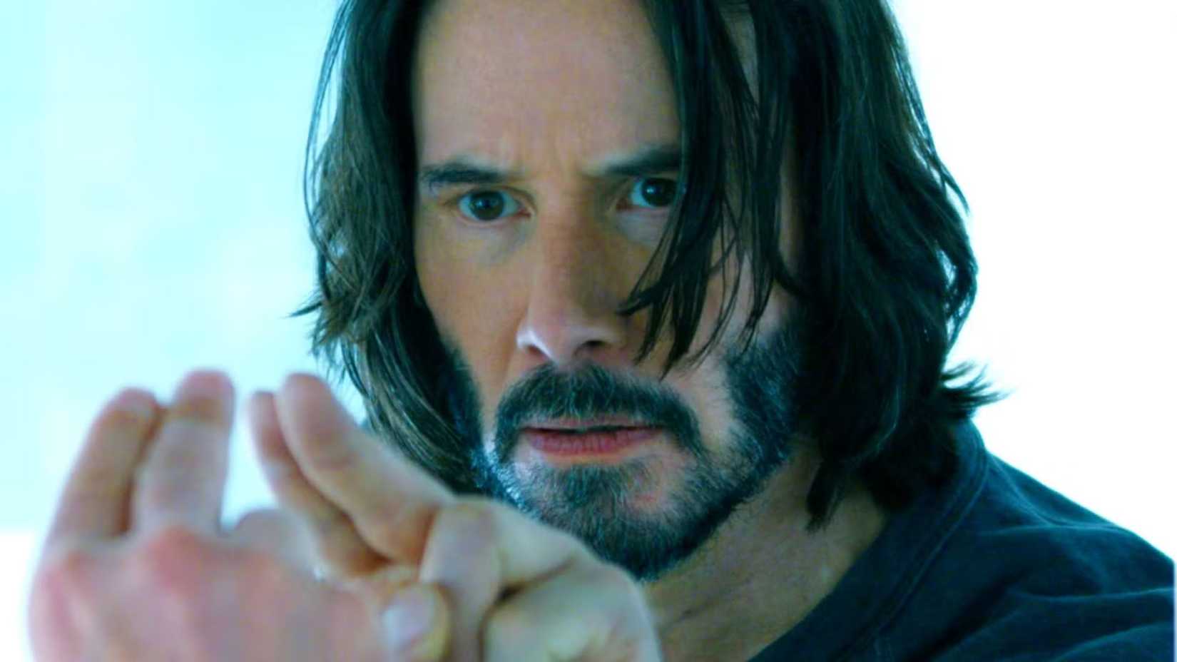 Siberpunk'ın derinliklerinde, geleceğin yankıları