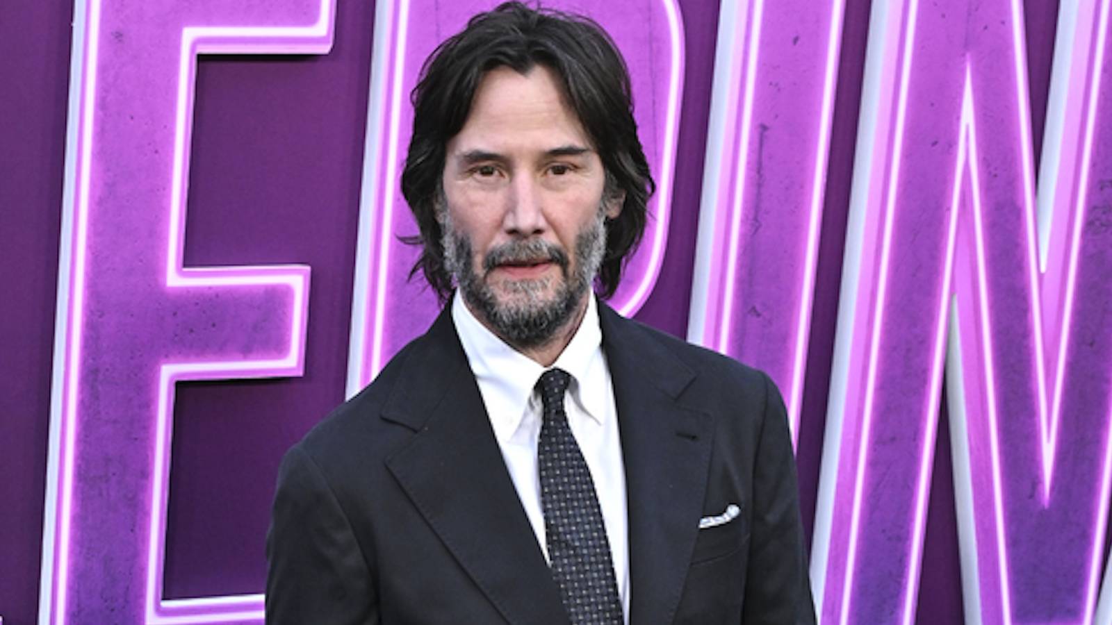 Efsane geri döndü, aksiyon dorukta, Keanu yine dövüşüyor