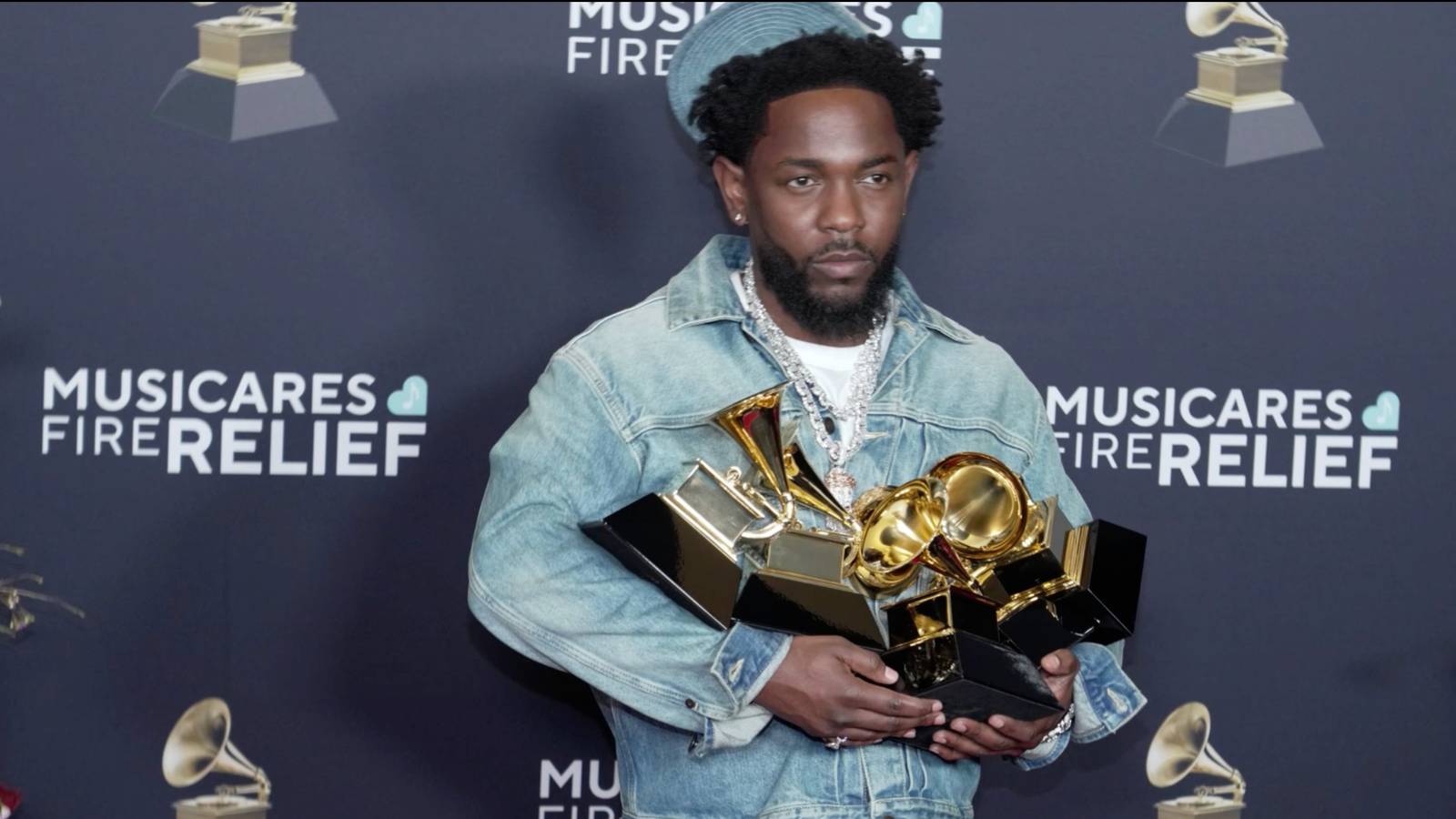 Müzik devleri Grammy sahnesinde, heyecan dorukta!