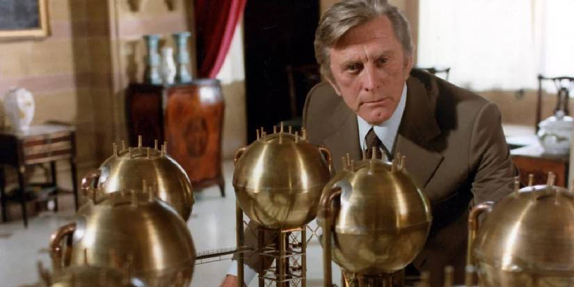 Korku, gerilim, sembolizm; zamanın iziyle kültleşen bir yapım