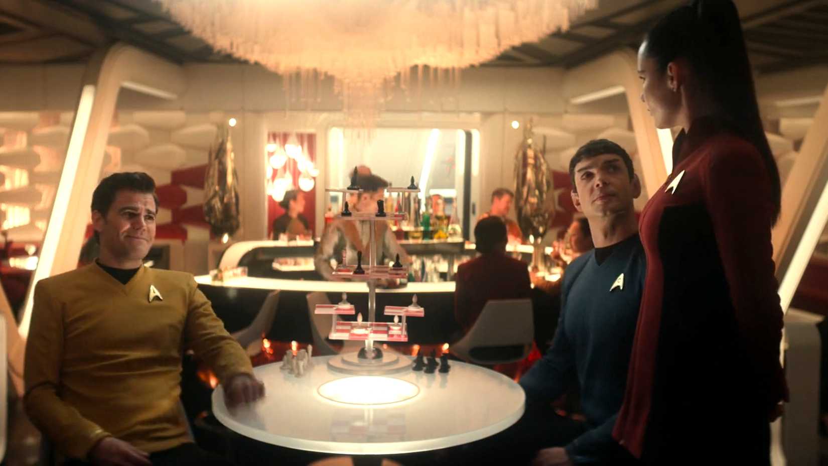 Oyuncular gururla kutluyor, Satürn Ödülleri heyecanı dorukta!