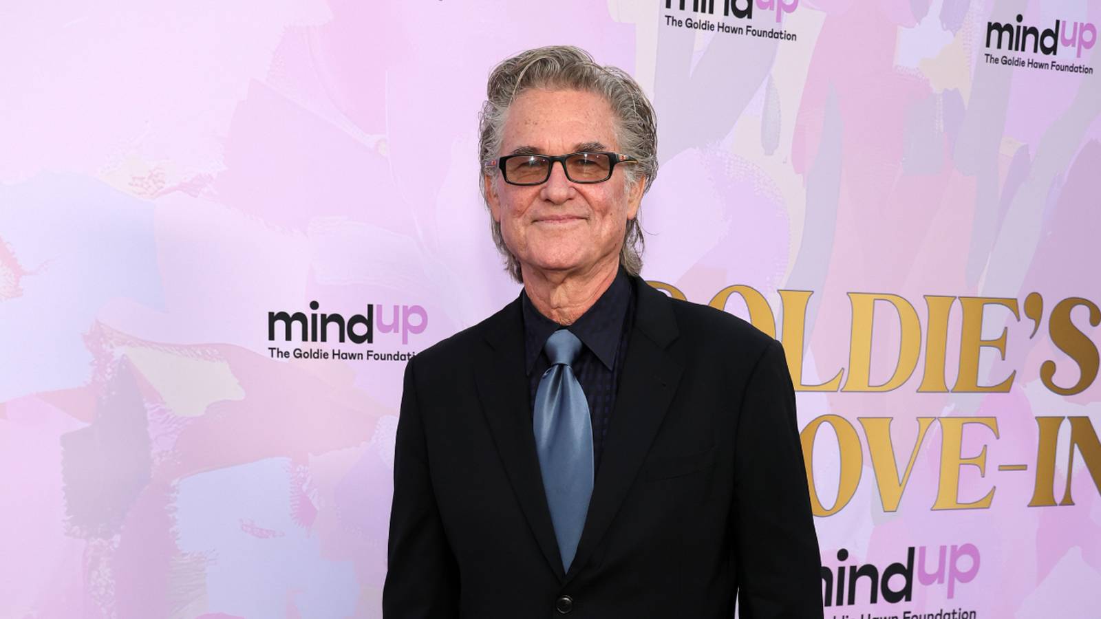 Yoğunluk aşıldı, Russell ikna edildi, çekimler başladı!