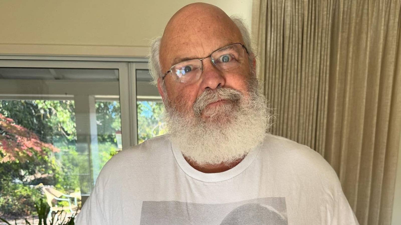 Yanlışlıkla yapılan bir şaka, turne iptalleri, özür, pişmanlık