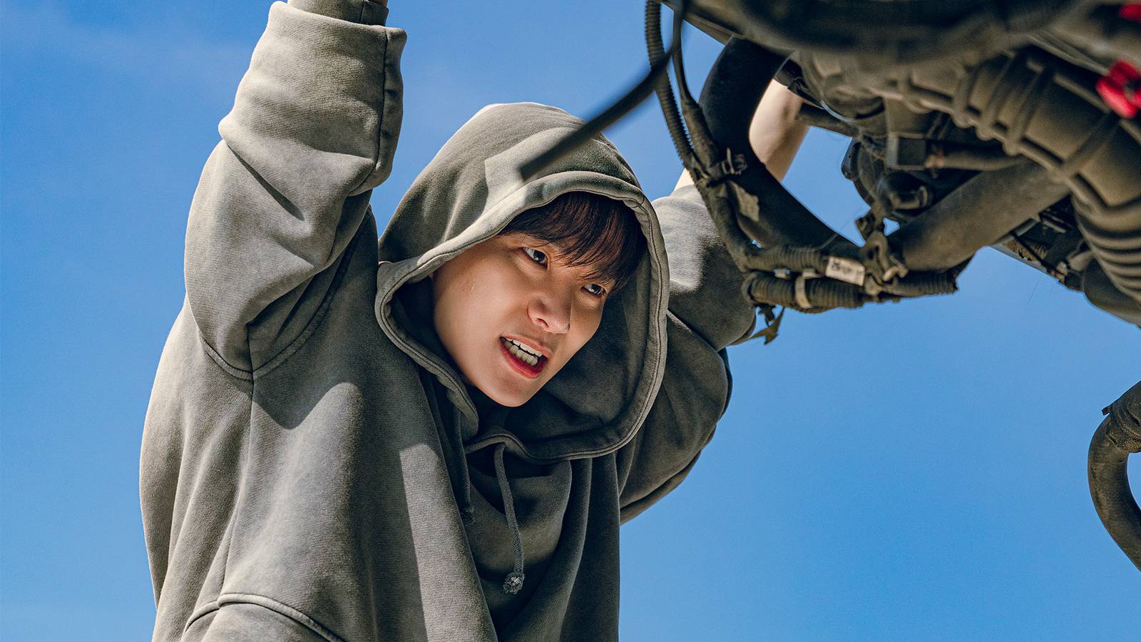 Yepyeni kahraman, Kore'den geliyor, dünya fethediyor!