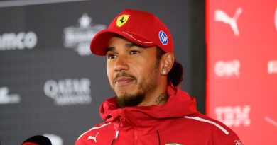 Genç yıldızın kaderi, bir imza mesafesindeydi