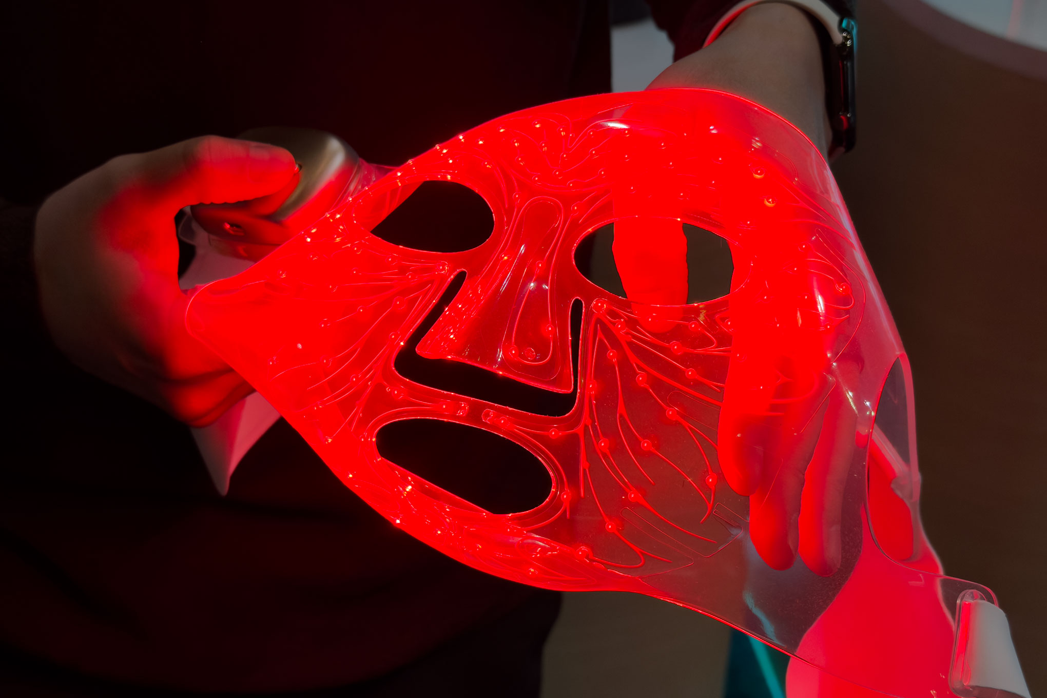 Cilt bakımı devrimi: L'Oréal'den ışıkla gençleşme