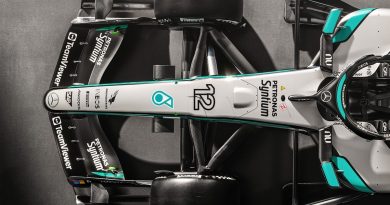 Silverstone'da Mercedes'in geleceği, pistte can buldu