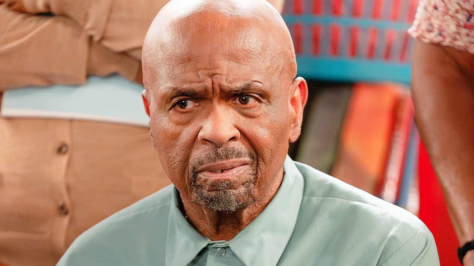 Alışveriş merkezinde eğitim, beklenmedik komedi ve duygusal anlar