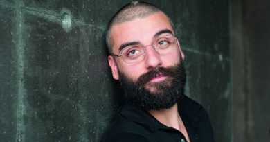 Robotik zeka, insanlık ve bilinç üzerine düşündüren bir film