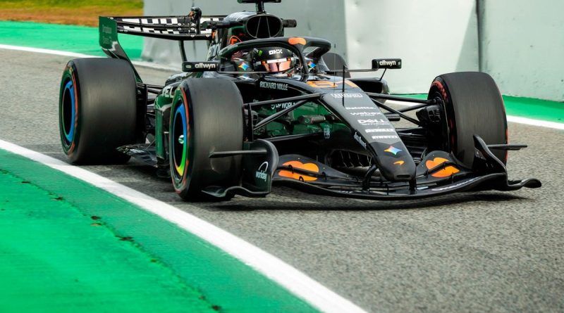Yakıt sorunları McLaren'ın testlerini böldü, tur sayısı azaldı